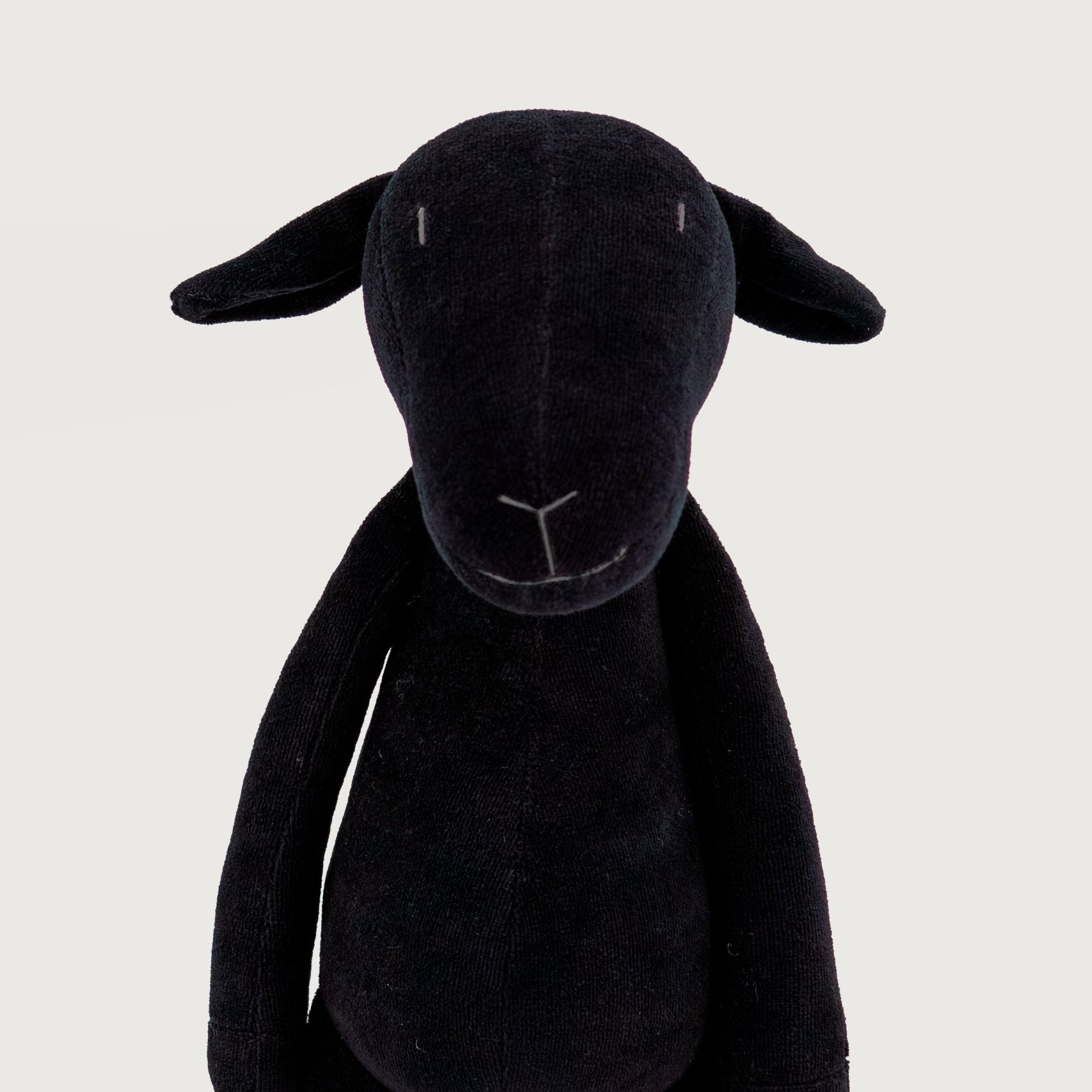MAIA THE SHEEP - L